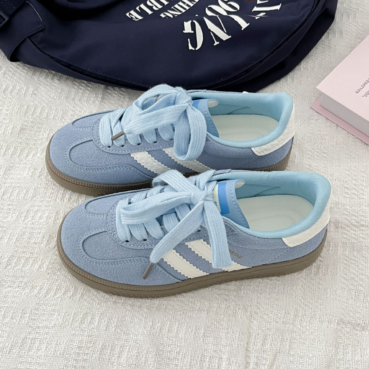 Vintage-style sneakers for wom - مراجعة Women Shoes Sale وسعره