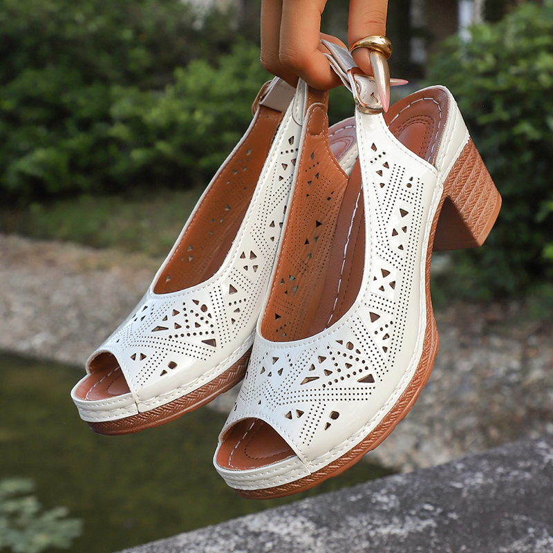 Vintage Hollow Out High Heels  - مراجعة Women Shoes Sale وسعره