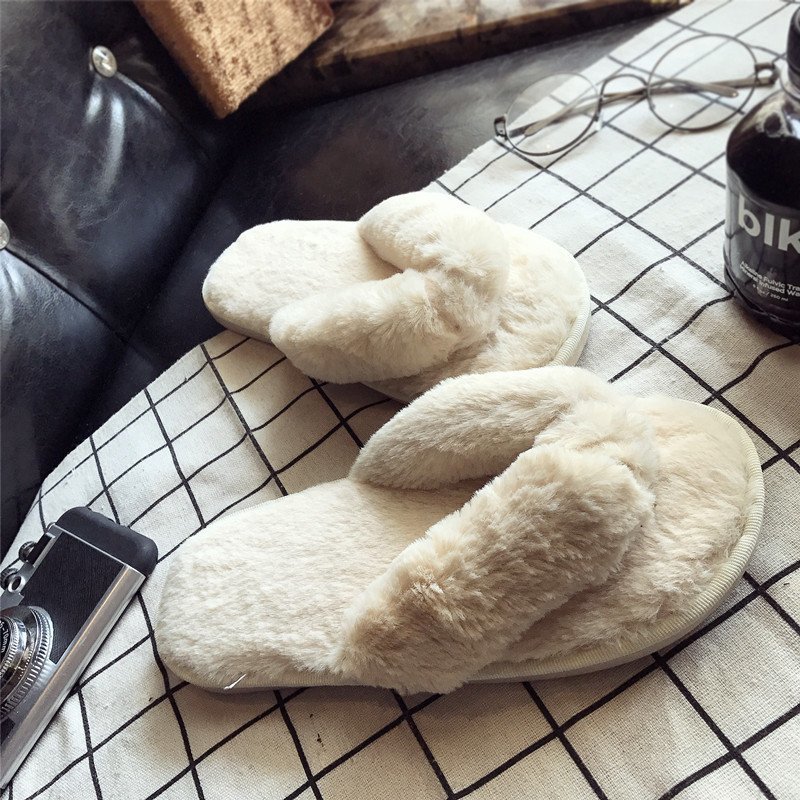 Cross Warm Fluffy Furry Slippe - مراجعة Fluffy Fur Slipper وسعره