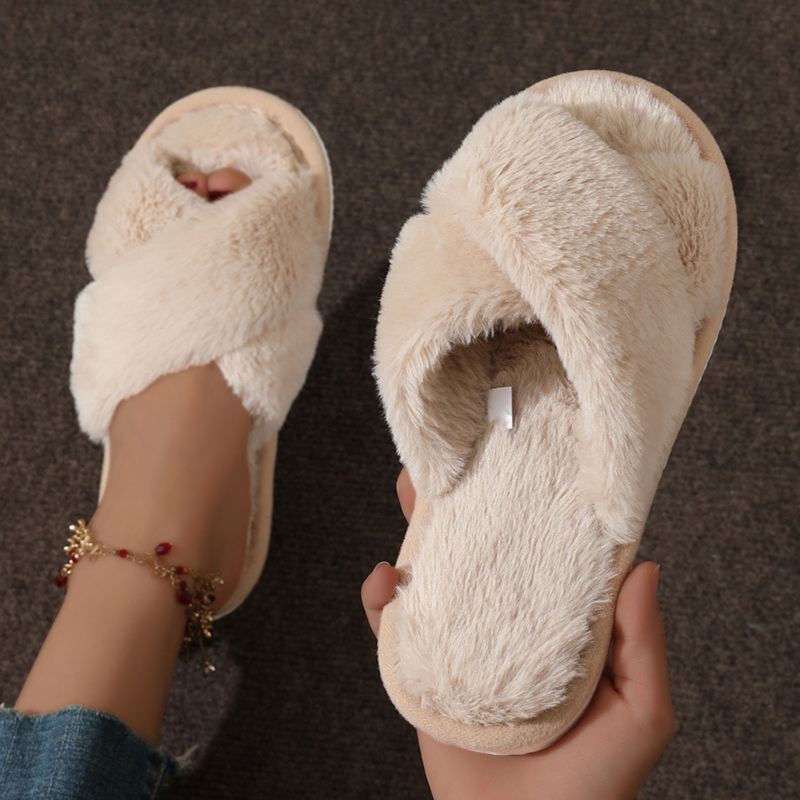 Cross Warm Fluffy Furry Slippe - مراجعة Fluffy Fur Slipper وسعره